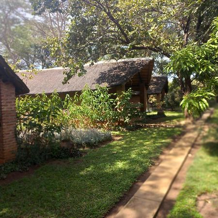 Barefoot Lodge And Safaris - Malawi 利隆圭 外观 照片