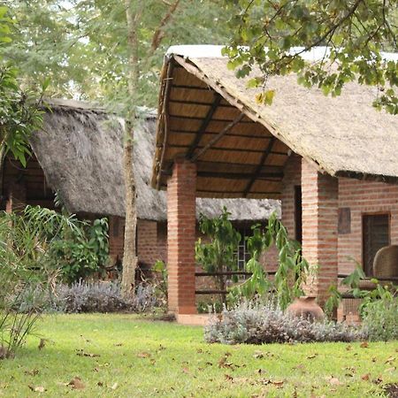Barefoot Lodge And Safaris - Malawi 利隆圭 外观 照片