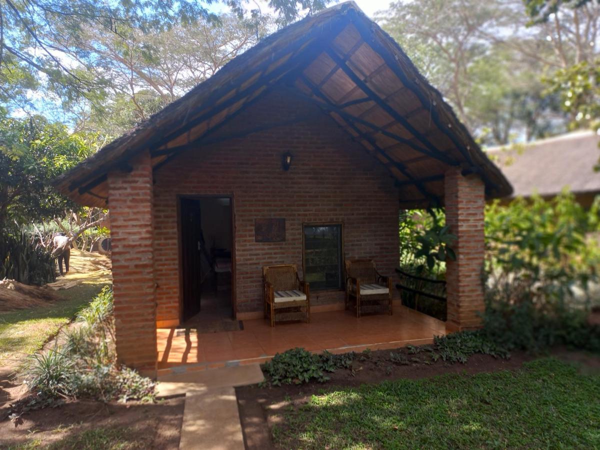 Barefoot Lodge And Safaris - Malawi 利隆圭 外观 照片