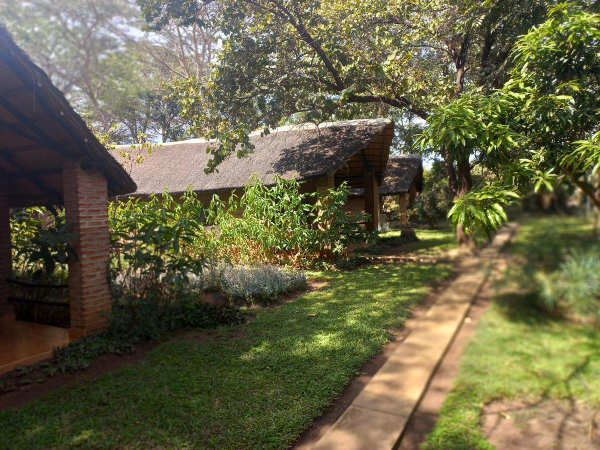 Barefoot Lodge And Safaris - Malawi 利隆圭 外观 照片