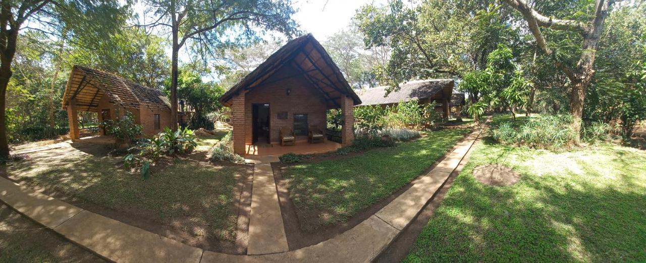 Barefoot Lodge And Safaris - Malawi 利隆圭 外观 照片
