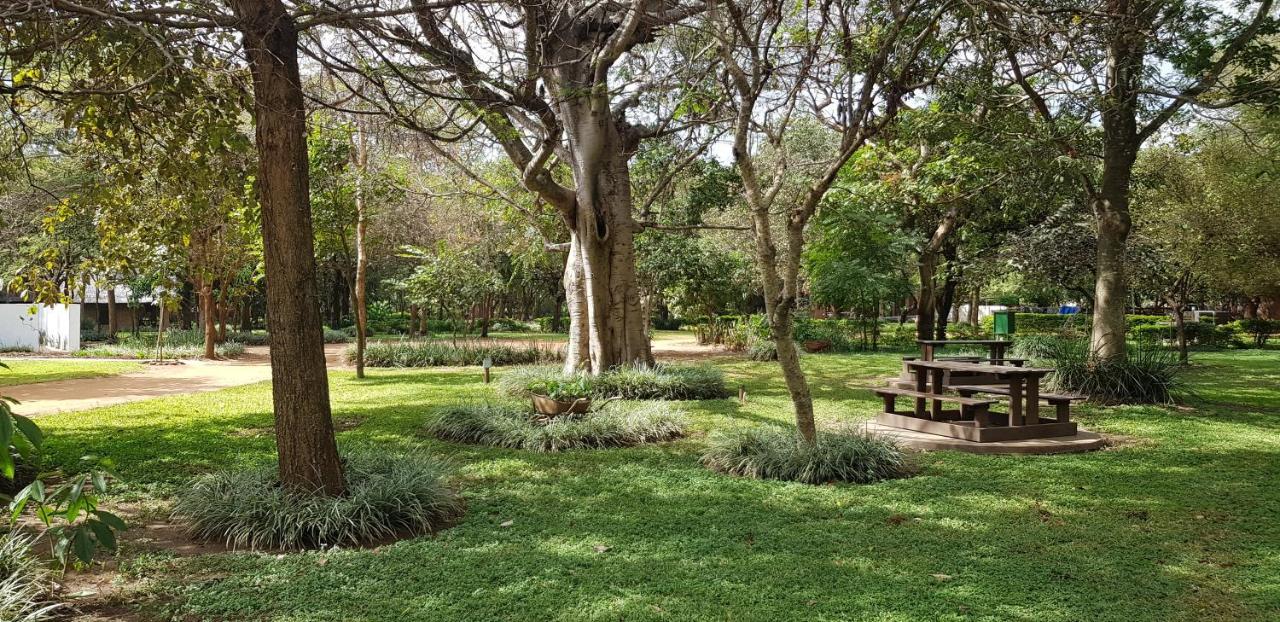 Barefoot Lodge And Safaris - Malawi 利隆圭 外观 照片