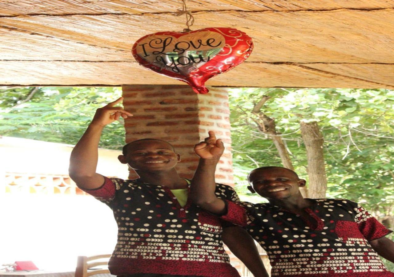 Barefoot Lodge And Safaris - Malawi 利隆圭 外观 照片